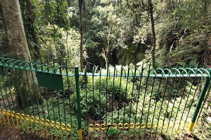 Guna Caves, Kodaikanal - Dindigul to Kodaikanal - Trips of Karthi Travels