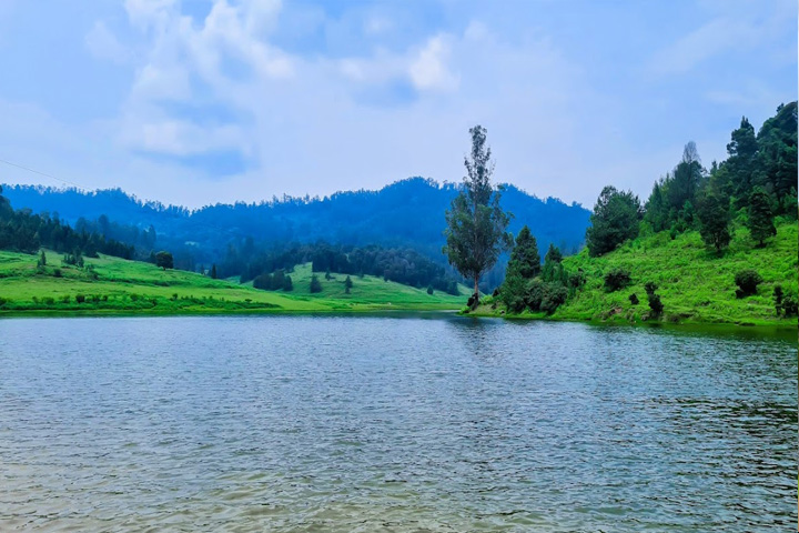 Mannavanur Lake, Kodaikanal - Dindigul to Kodaikanal - 
                                    Trips of Karthi Travels