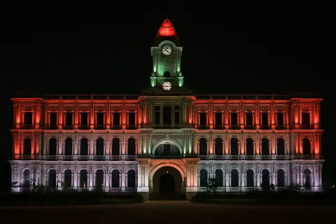 Plan your trip to Ripon Building in Chennai with Karthi Travels® - View 3