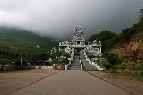 Plan your trip to Marudhamalai Temple in Coimbatore with Karthi Travels® - View 2