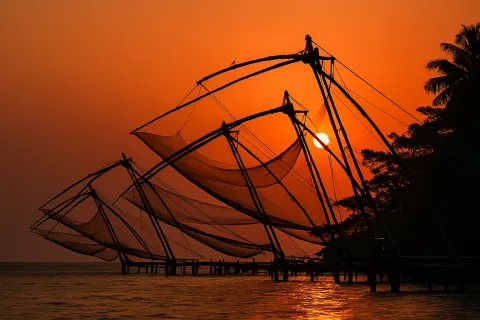 Plan your trip to Chinese Fishing Nets in Kochi with Karthi Travels® - View 3