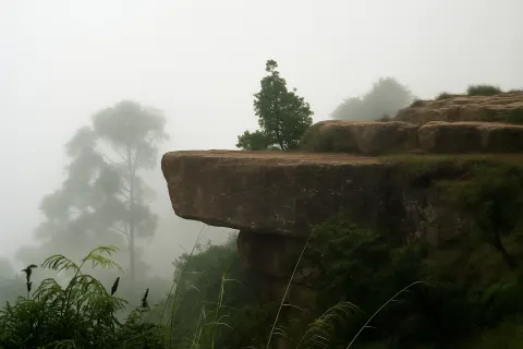 Kodaikanal-Dolphin’s Nose in Kodaikanal