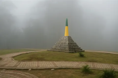 Moir Point & Poombarai View in Kodaikanal - tourist attraction to visit with Karthi Travels