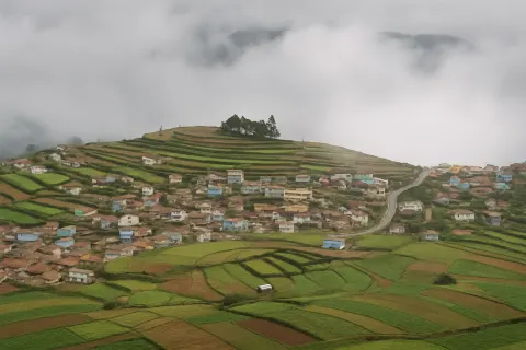 Plan your trip to Moir Point & Poombarai View in Kodaikanal with Karthi Travels® - View 3