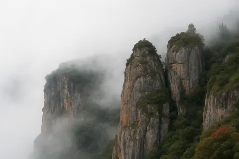 Pillar Rocks in Kodaikanal - tourist attraction to visit with Karthi Travels