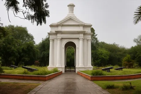 Bharathi Park in Puducherry - tourist attraction to visit with Karthi Travels