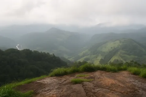 Plan your trip to Nallamudi Viewpoint in Valparai with Karthi Travels® - View 4