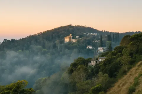 Plan your trip to Gents Seat View Point in Yercaud with Karthi Travels® - View 3