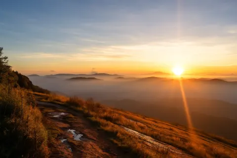 Manjakuttai Sunrise View Point in Yercaud