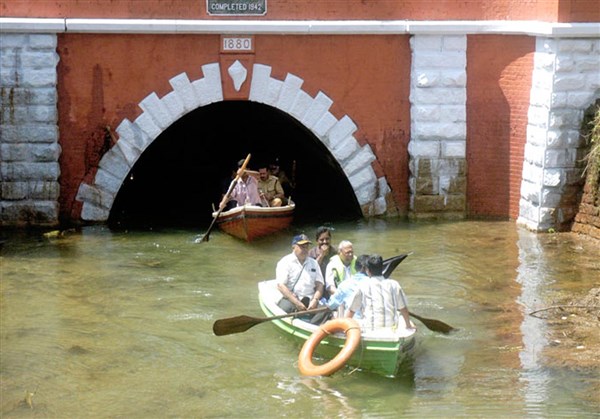 Varkala Tunnel, Varkala - Karthi Travels | Ambur - Varkala Tour