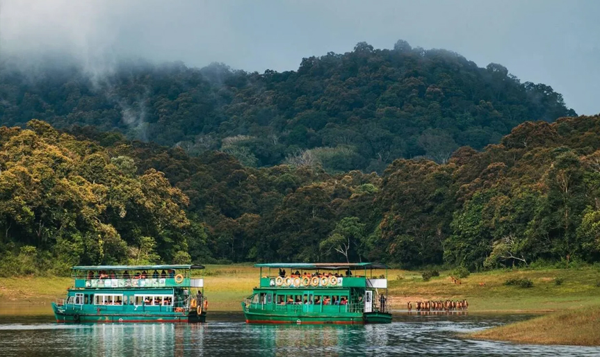 Theni to Munnar, Thekkady 4 Day Tour by Karthi Travels